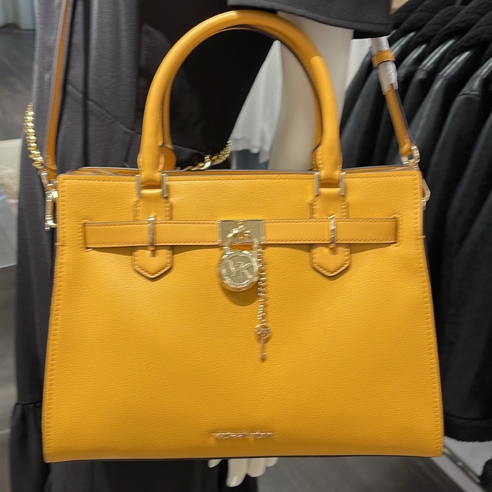 MICHAEL KORS HAMILTON MEDIUM SATCHEL
COLOR: GOLDEN ROD
NWT - Picture 15 of 16